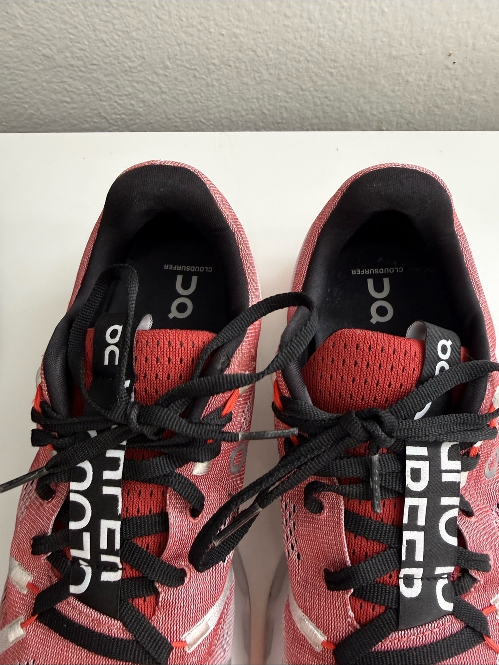 On Running Cloudsurfer Men size 11 Running Shoes — Coral red / white /Black - Picture 5 of 10
